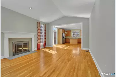 25 Fenwick Drive, Avon, CT 06001 - Photo 7