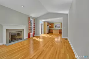 25 Fenwick Dr, Avon, CT 06001 - Photo 7