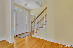 25 Fenwick Dr, Avon, CT 06001 - Photo 5