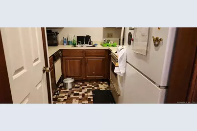 375 Glendale Avenue #D7, Bridgeport, CT 06606 - Photo 5