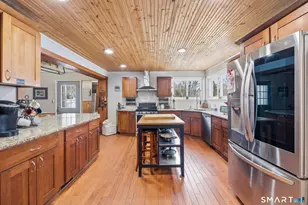 82 Sunnyside St, Norwich, CT 06389 - Photo 11