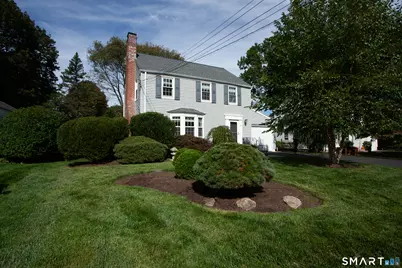 28 Tunxis Road, West Hartford, CT 06107 - Photo 3