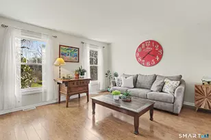 67 Sigwin Dr, Fairfield, CT 06824 - Photo 5