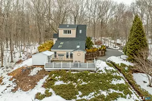 164 Paradise Dr, Brooklyn, CT 06234 - Photo 1