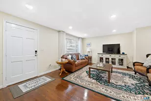 8 Barnstable Ln, Stamford, CT 06907 - Photo 3