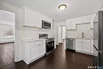 35 Kingston Street, Wethersfield, CT 06119 - Photo 7