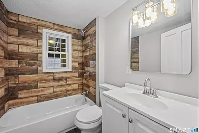 35 Kingston Street, Wethersfield, CT 06119 - Photo 25