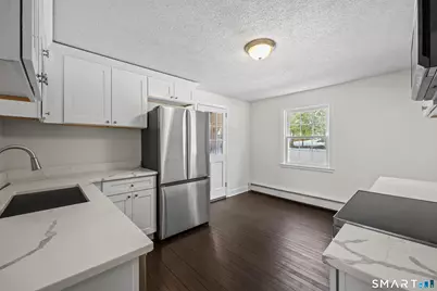 35 Kingston Street, Wethersfield, CT 06119 - Photo 9