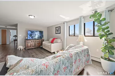 570 Honeyspot Road, Stratford, CT 06615 - Photo 9