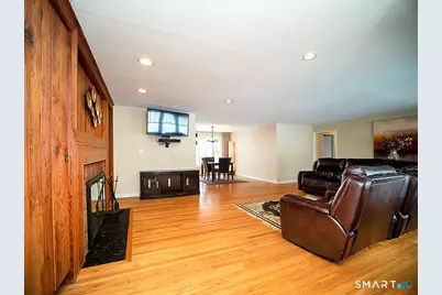 136 Knoll Drive, Hamden, CT 06518 - Photo 7