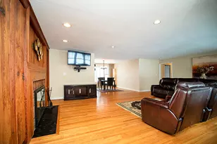 136 Knoll Dr, Hamden, CT 06518 - Photo 7