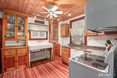 16 Nicholas Square, New Milford, CT 06776 - Photo 7