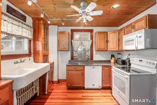 16 Nicholas Square, New Milford, CT 06776 - Photo 5