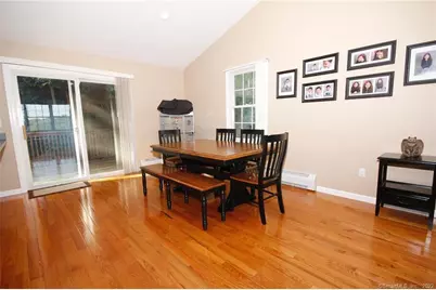 9 Ledgewood Court, Norwich, CT 06360 - Photo 5