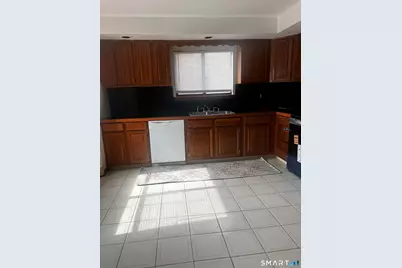 77 Mountford Street #2 west, Hartford, CT 06114 - Photo 3