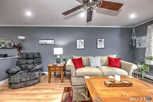 110 Foxwood Close, Milford, CT 06461 - Photo 9