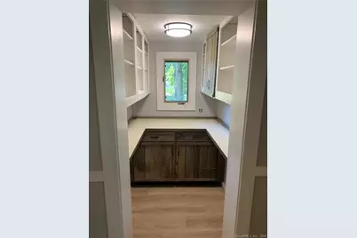 551 North Main Street #1R, Naugatuck, CT 06770 - Photo 11