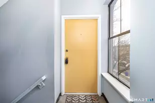 36 Capen St, Hartford, CT 06120 - Photo 3