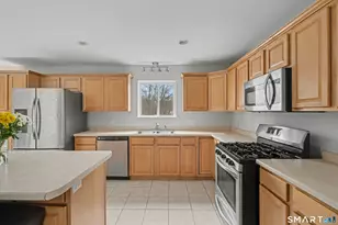 11 Mayo Ave, Montville, CT 06370 - Photo 23