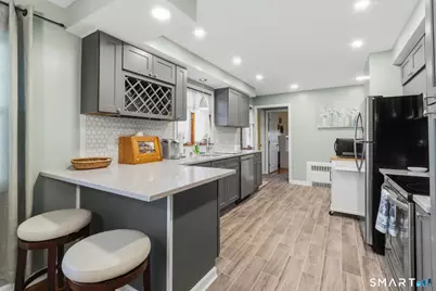 16 Phyllis Drive, Naugatuck, CT 06770 - Photo 7