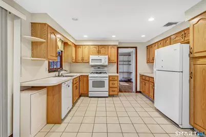 43 Limerick Road, Trumbull, CT 06611 - Photo 9