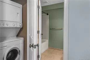 109 Forest St, Stamford, CT 06901 - Photo 17