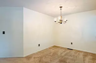 53 Metacomet Dr, Meriden, CT 06450 - Photo 7