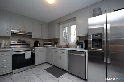 20-A Seymour Street, Windsor, CT 06095 - Photo 7