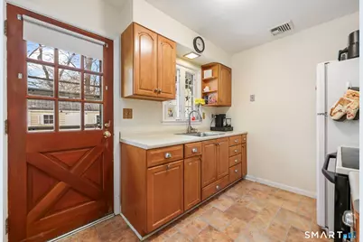 105 Daniel Drive, Bridgeport, CT 06606 - Photo 3