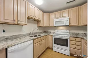 70 Southwick Ct, Cheshire, CT 06410 - Photo 9