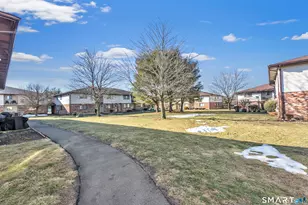 55 Thompson St, East Haven, CT 06513 - Photo 29