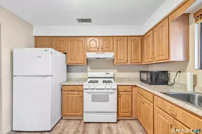 55 Thompson Street #APT 11G, East Haven, CT 06513 - Photo 9