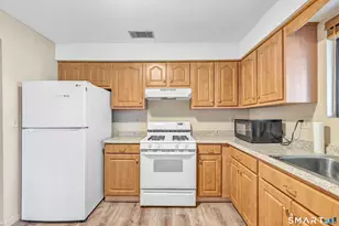 55 Thompson St, East Haven, CT 06513 - Photo 9