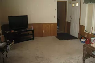 136 Hunters Rd, Norwich, CT 06360 - Photo 7