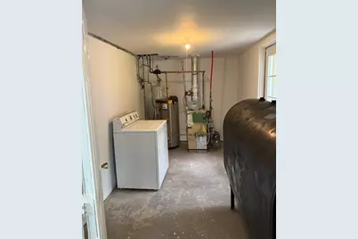 84 Connecticut Avenue, Newington, CT 06111 - Photo 31