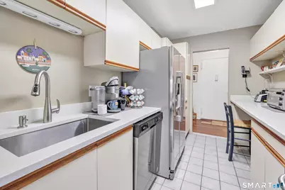 2625 Park Avenue #14J, Bridgeport, CT 06604 - Photo 15