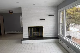 8 Reichelt Terrace, Ansonia, CT 06401 - Photo 3