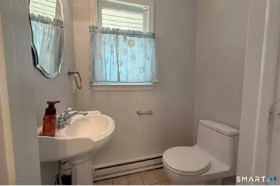 658 Winnepoge Drive, Fairfield, CT 06825 - Photo 5