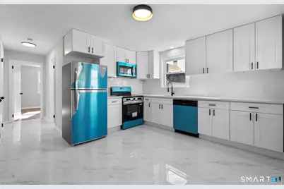 405 Wilcoxson Avenue, Stratford, CT 06614 - Photo 9