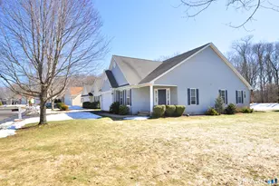 27 Grand Blvd, Ellington, CT 06029 - Photo 3