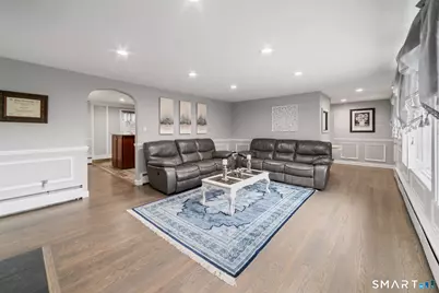 61 Clearview Circle, Naugatuck, CT 06770 - Photo 3