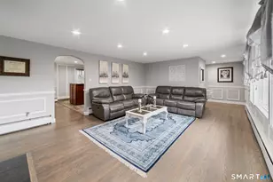 61 Clearview Cir, Naugatuck, CT 06770 - Photo 3