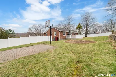 61 Clearview Circle, Naugatuck, CT 06770 - Photo 31