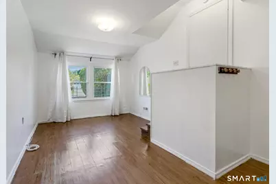 100 Loftus Circle, Bridgeport, CT 06606 - Photo 13