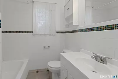 100 Loftus Circle, Bridgeport, CT 06606 - Photo 15