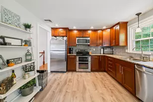 38 E Ridge Dr, Middlebury, CT 06762 - Photo 13