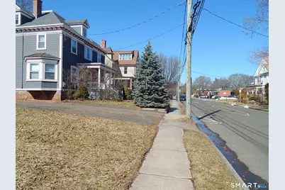 205 Beacon Street, Hartford, CT 06105 - Photo 3