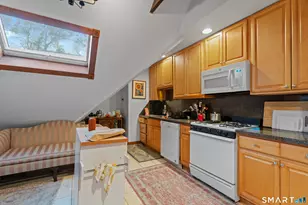 136 Edwards St, New Haven, CT 06511 - Photo 9