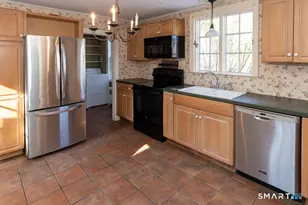 25 Union St, Deep River, CT 06417 - Photo 3