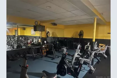 9 Maplewood Avenue, Bloomfield, CT 06002 - Photo 35